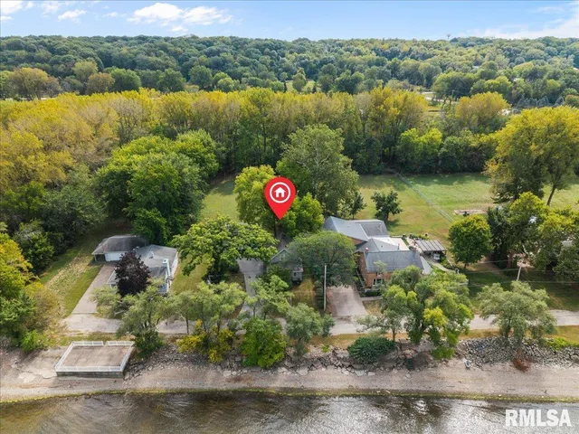 $189,900 | 914 1st Avenue, Hampton, IL 61256