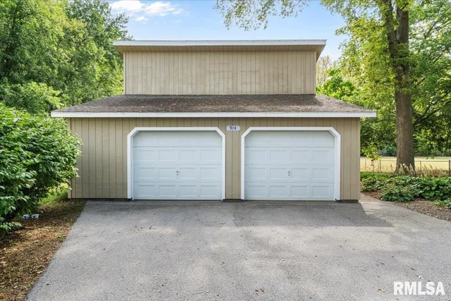 $189,900 | 914 1st Avenue, Hampton, IL 61256