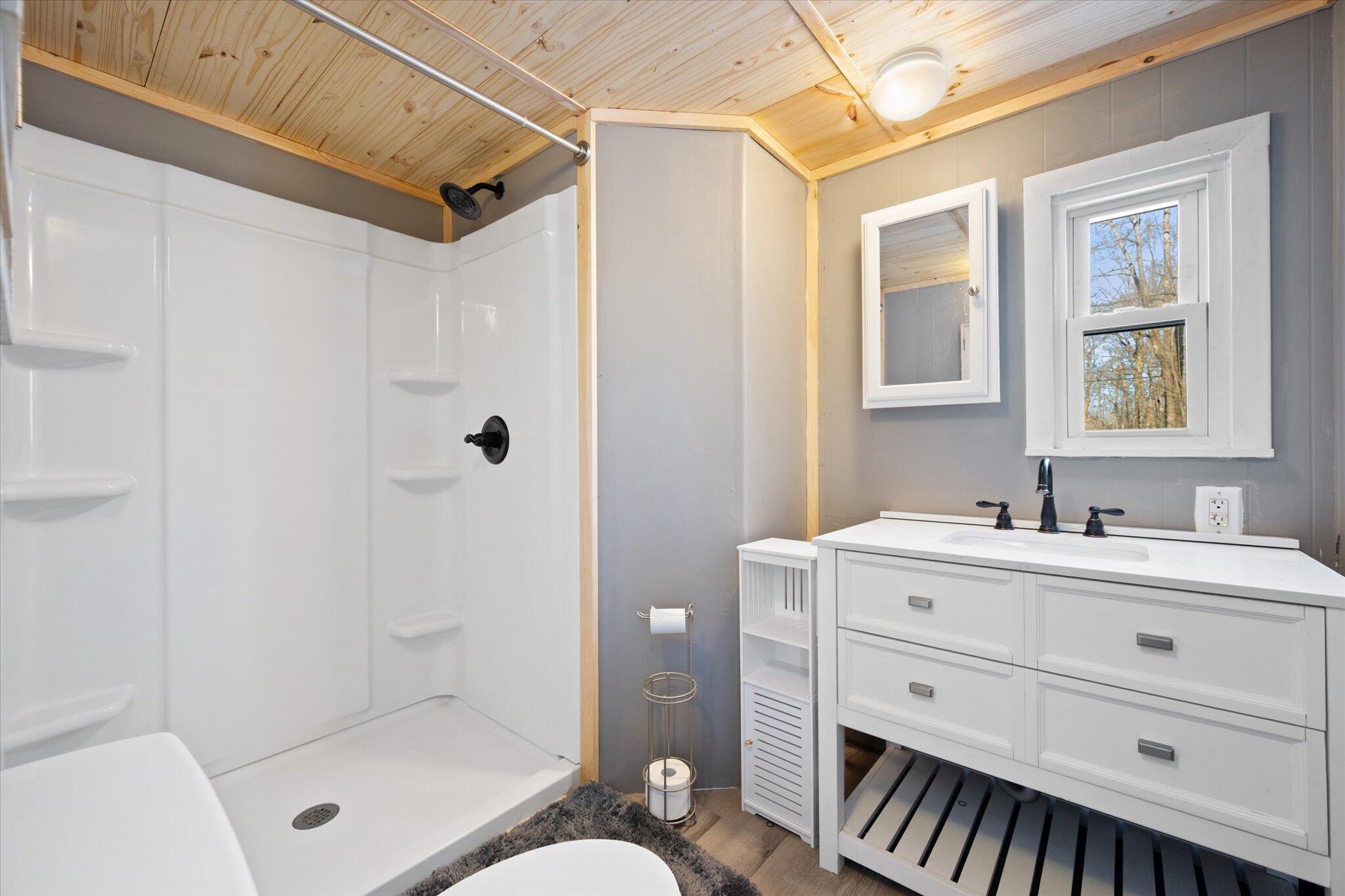 336 Lakeview Road Glenburn, ME 04401 - Photo 24 of 38 Bathroom