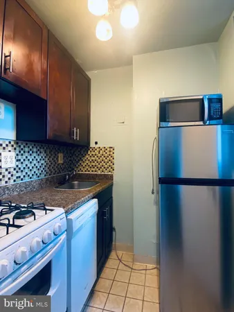 $1,590 | 1021 Arlington Boulevard, Unit 623, Arlington, VA 22209