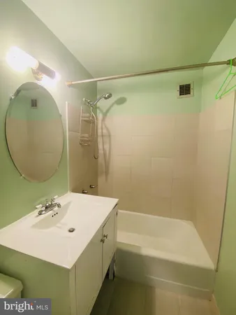 $1,590 | 1021 Arlington Boulevard, Unit 623, Arlington, VA 22209