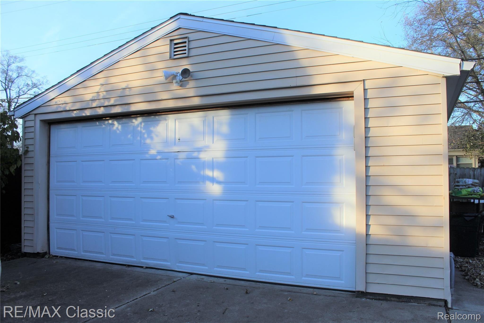 1420 Harvard Road Berkley, MI 48072 - Photo 5 of 50 IMG_1551a.JPG