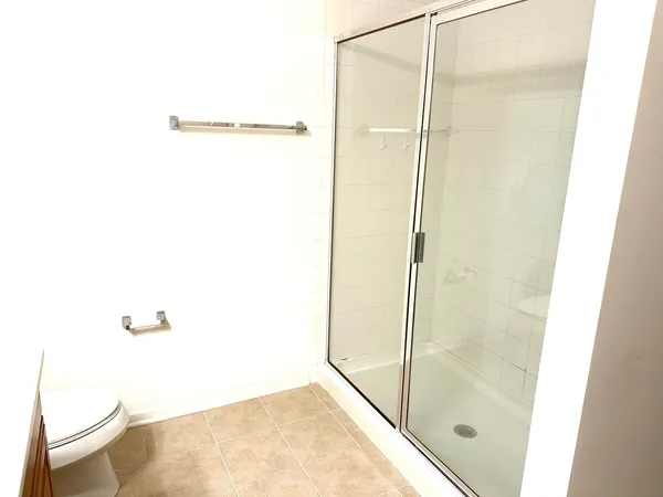 $3,000 | 801 Village Center Drive, Unit 204, Burr Ridge, IL 60527