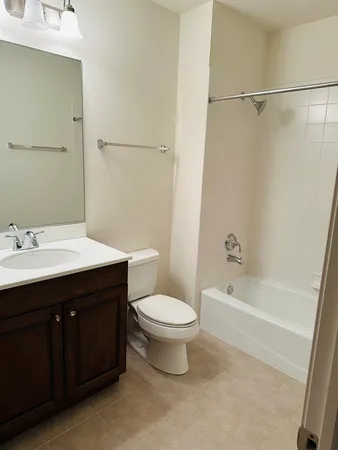 $3,000 | 801 Village Center Drive, Unit 204, Burr Ridge, IL 60527