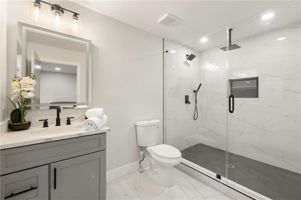 2633 Yale Terrace Decatur, GA 30032 - Photo 10 of 21