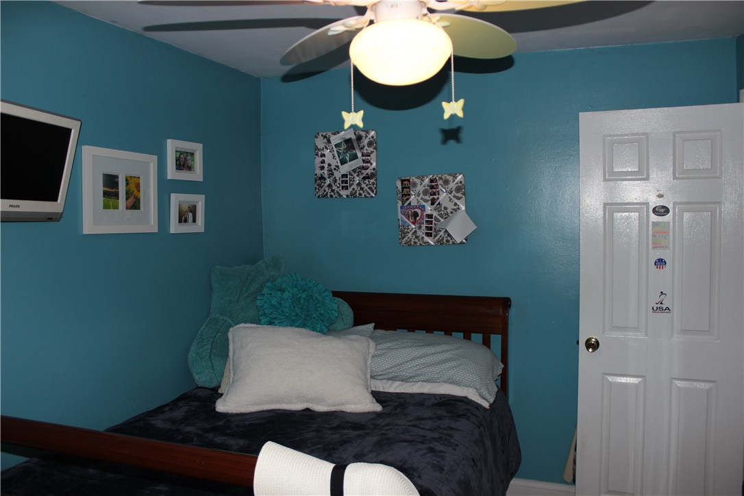 9 Lark Road Smithfield, RI 02828 - Photo 17 of 25