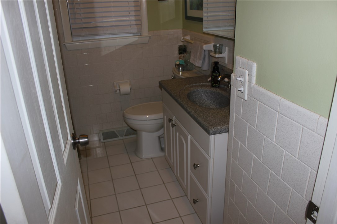 9 Lark Road Smithfield, RI 02828 - Photo 20 of 25