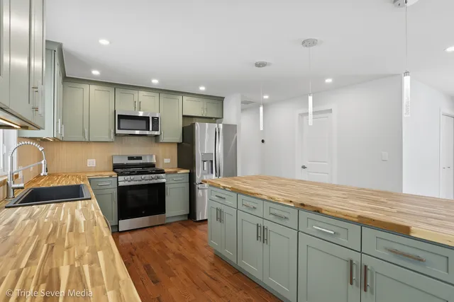 $3,200 | 505 Geronimo Street, Hoffman Estates, IL 60169