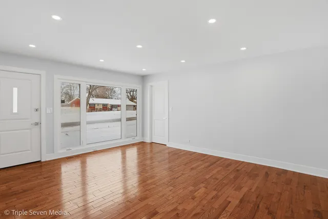 $3,200 | 505 Geronimo Street, Hoffman Estates, IL 60169