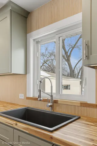 $3,200 | 505 Geronimo Street, Hoffman Estates, IL 60169