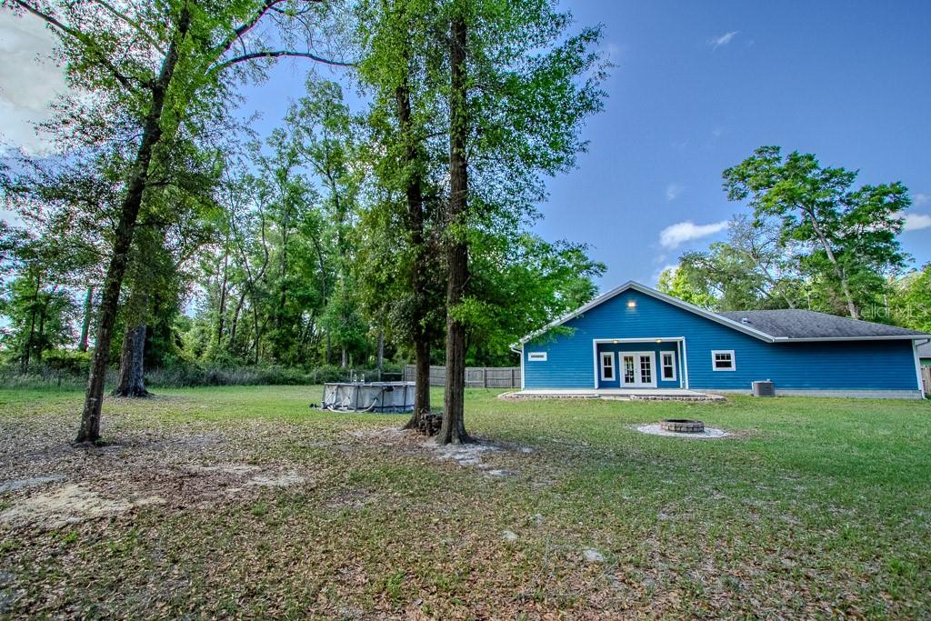 109 Southwest Roundhouse Court Fort White, FL 32038 - Photo 3 of 22