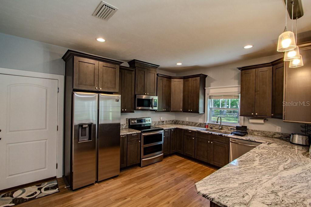 109 Southwest Roundhouse Court Fort White, FL 32038 - Photo 8 of 22