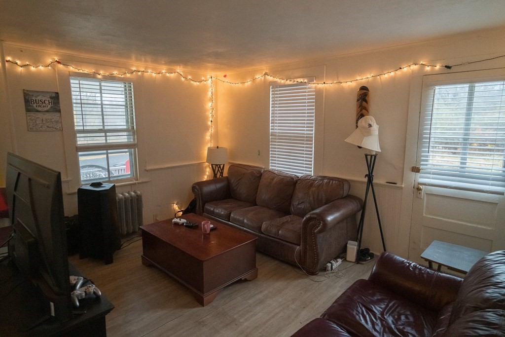 306 Northampton Road Amherst, MA 01002 - Photo 2 of 11 Gallery Image 2