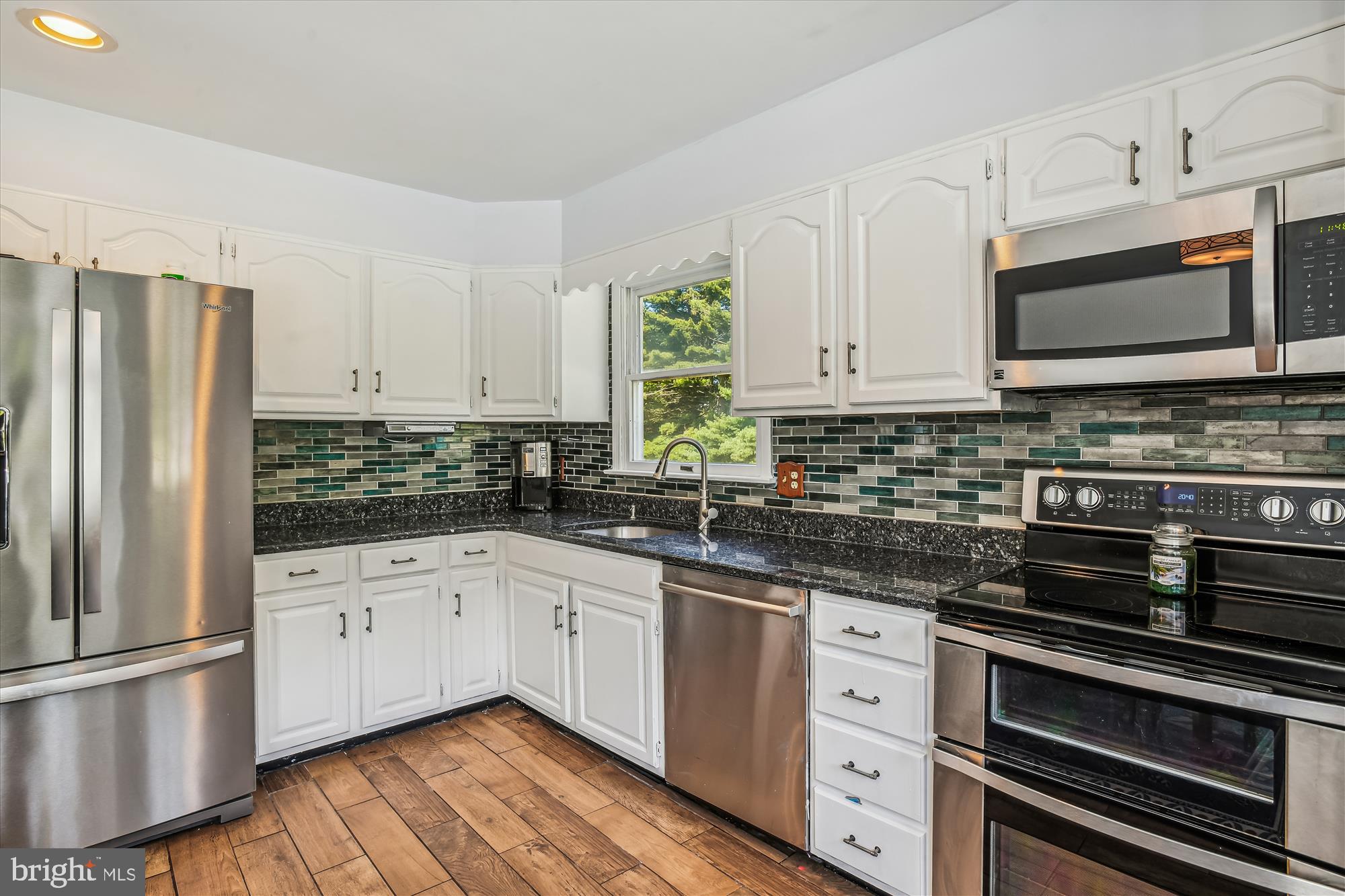 2433 Snydersburg Road Westminster, MD 21157 - Photo 3 of 51 Stainless appliances