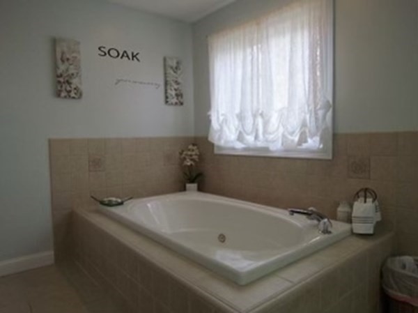 22 Michael Road Attleboro, MA 02703 - Photo 18 of 25 Gallery Image 18