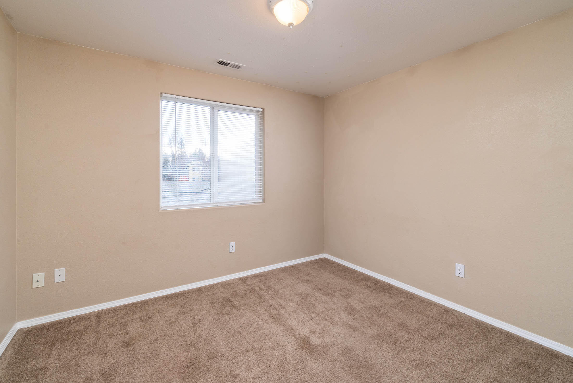 1715 Southeast Riviera Drive Bend, OR 97702 - Photo 17 of 26 1715 SE Riviera_0091 copy
