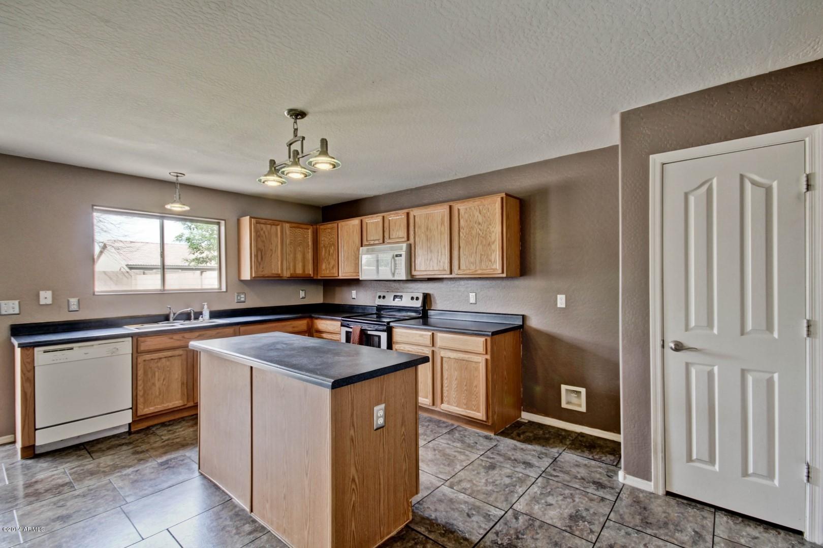 16176 West Calavar Road Surprise, AZ 85379 - Photo 8 of 42 Calavar (10)