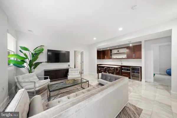 $2,750,000 | 4725 Massachusetts Avenue Northwest, Washington, DC 20016