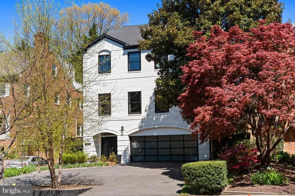 $2,750,000 | 4725 Massachusetts Avenue Northwest, Washington, DC 20016