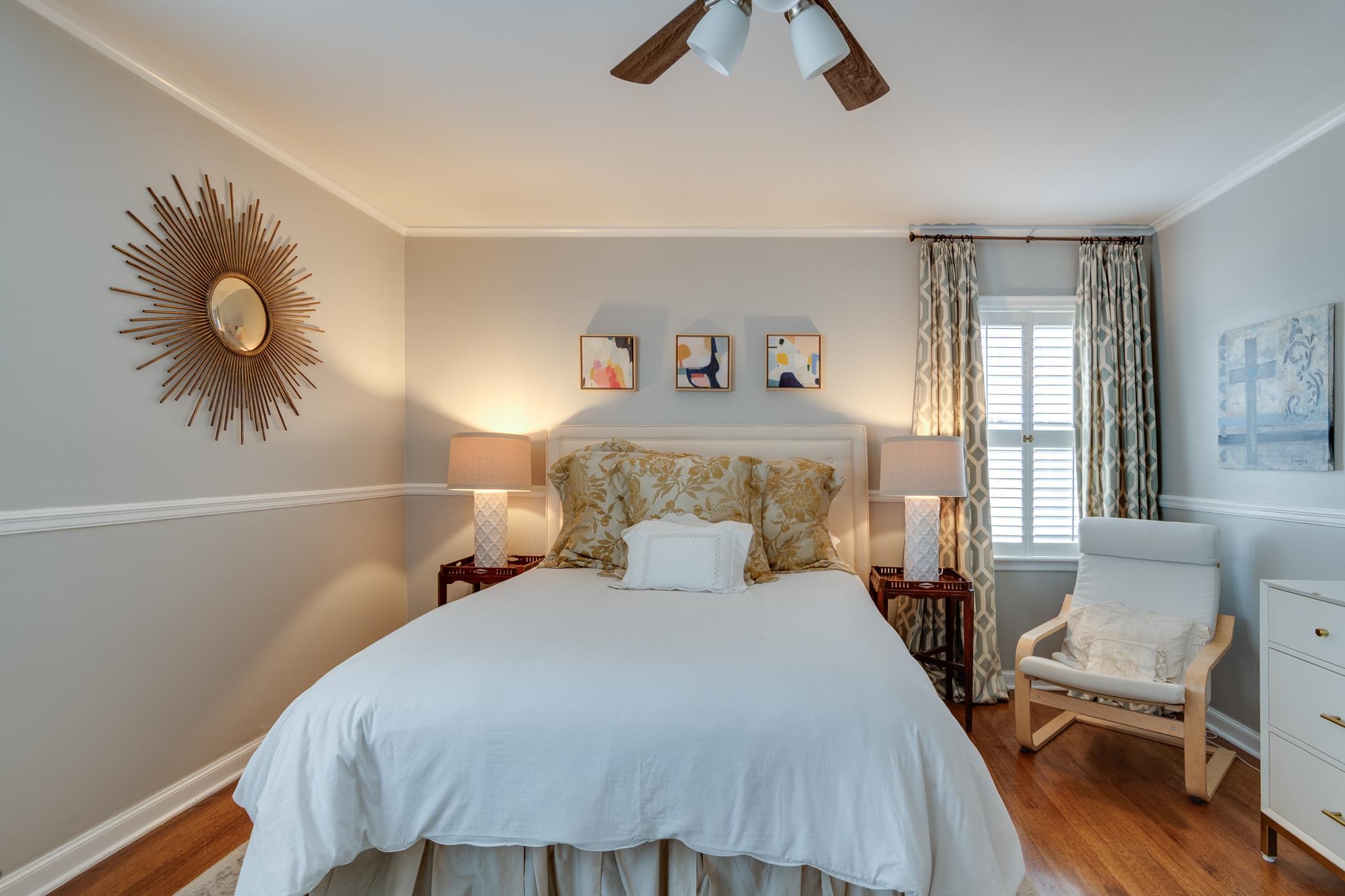 337 North White Station Road Memphis, TN 38117 - Photo 25 of 37 Bedroom featuring a ceiling fan, crown molding, baseboards, and wood finished floors