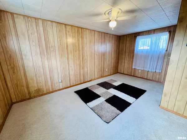 $126,000 | 1005 North Hawkinson Avenue, Galesburg, IL 61401