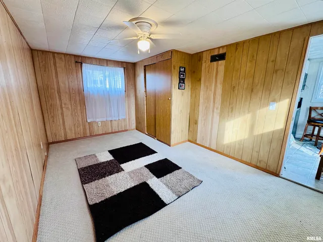 $129,500 | 1005 North Hawkinson Avenue, Galesburg, IL 61401