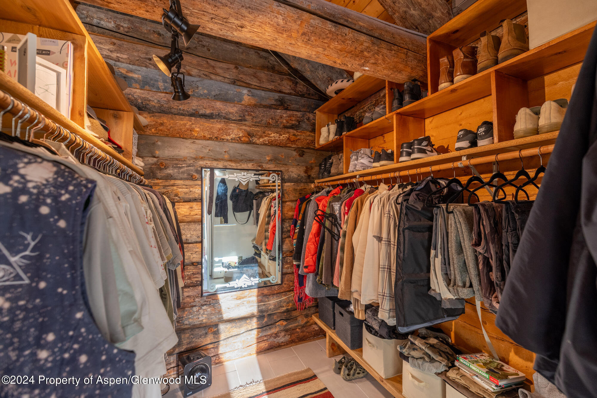 390 Hawk Lane Basalt, CO 81621 - Photo 24 of 41 24-05-18 Melberg 390 Reudi 01-3