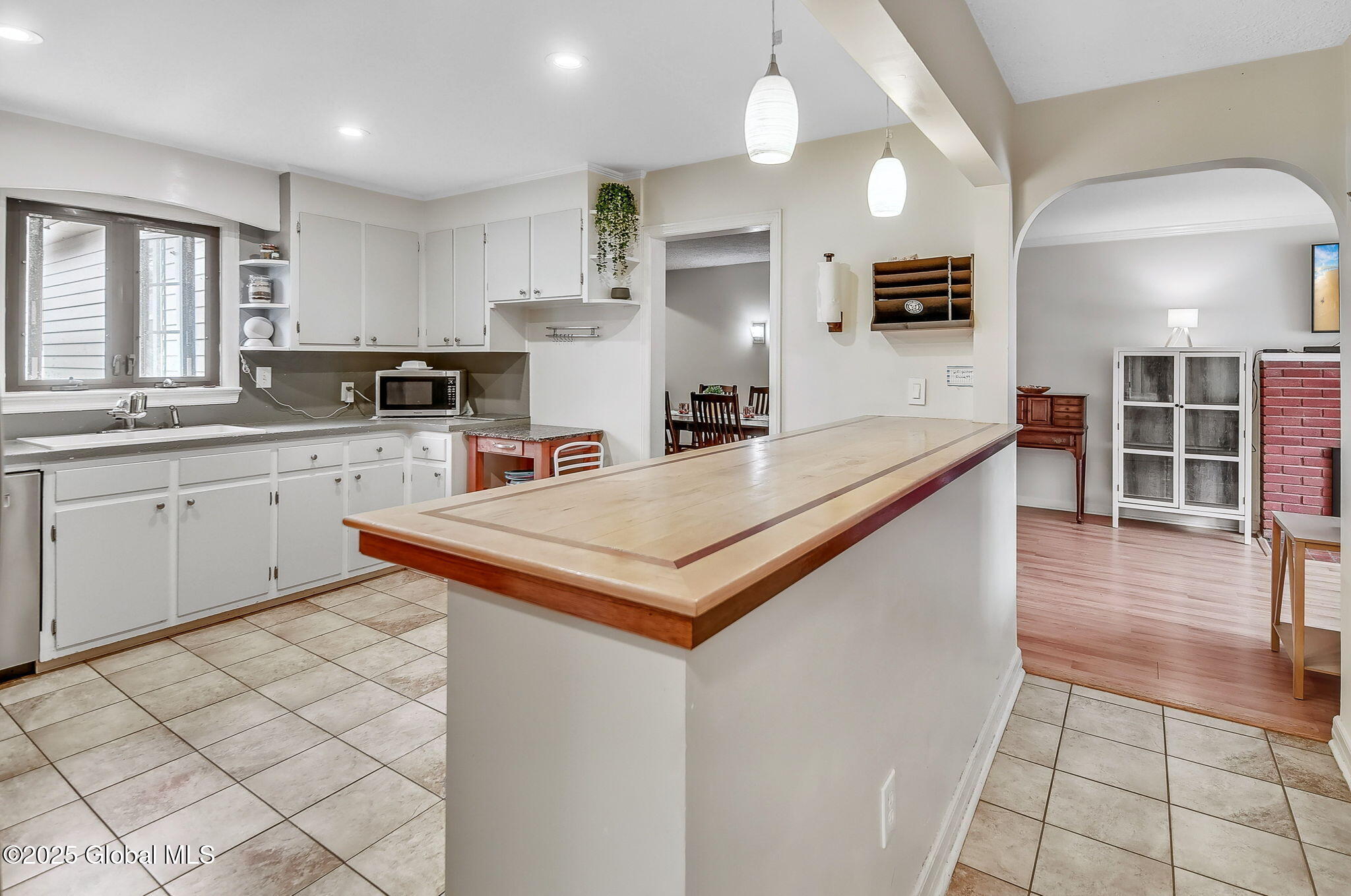 17 Malpass Road Albany, NY 12203 - Photo 3 of 25 Interior 02