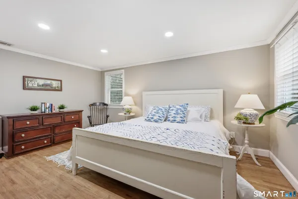 $499,900 | 8 Old Field Road, Farmington, CT 06085