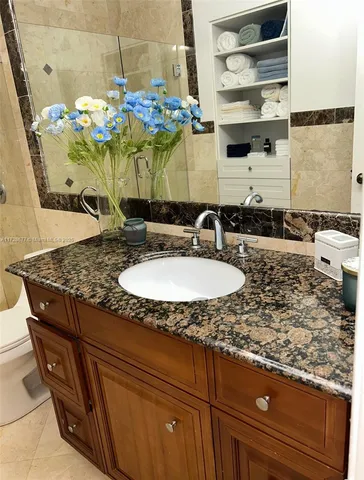 $300,000 | 18338 Northwest 68th Avenue, Unit L, Hialeah, FL 33015