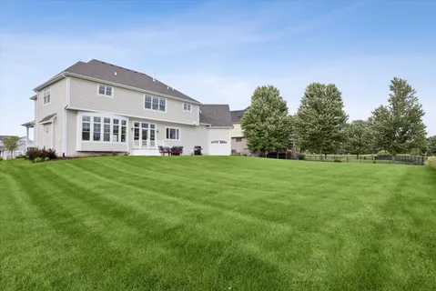 $1,500,000 | 995 Redbud Lane, Sugar Grove, IL 60554