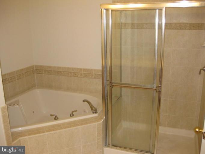 72 Two Rivers Drive Edgewater, MD 21037 - Photo 8 of 17 Master Bath