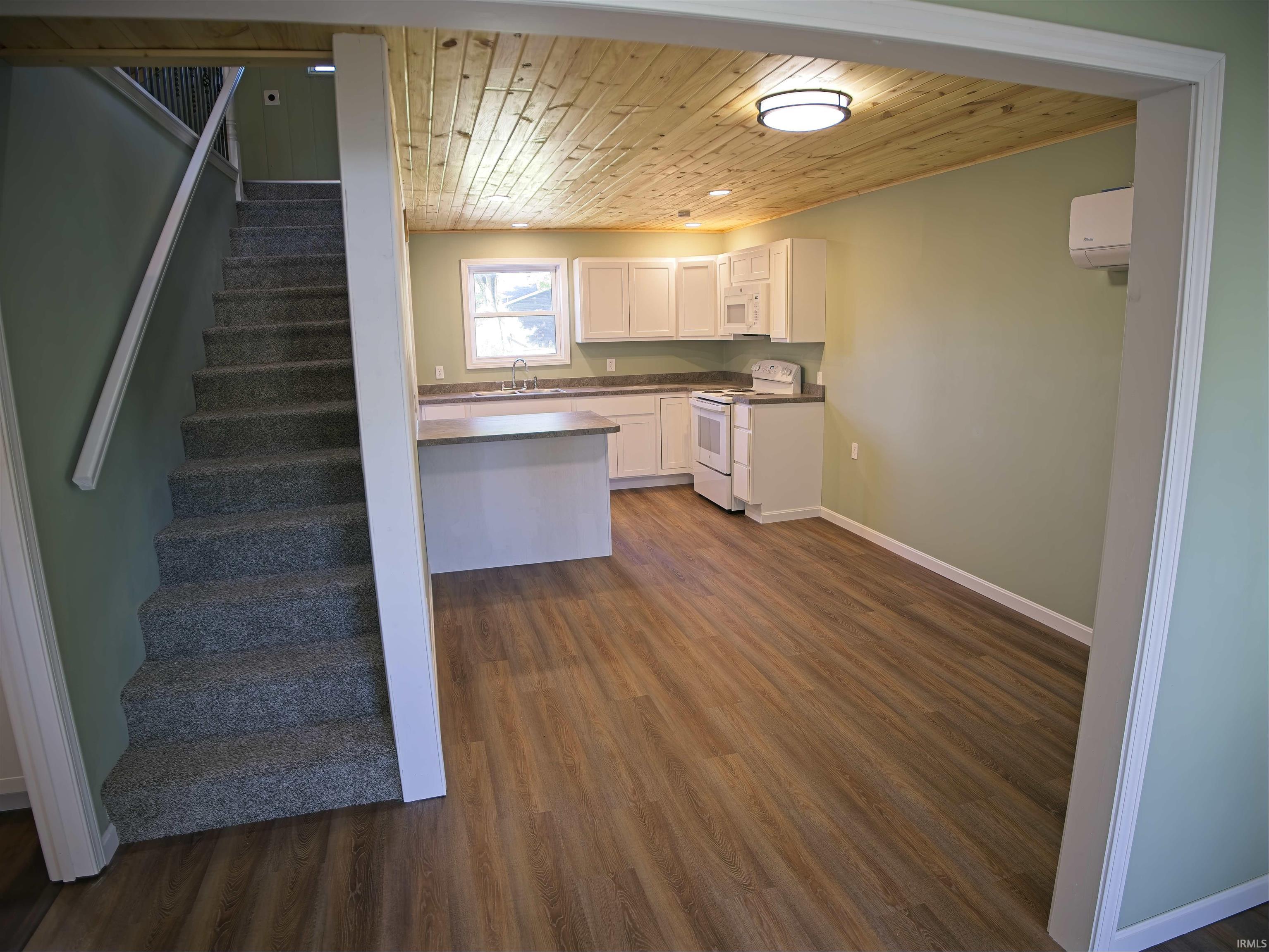 1320 Perry Street Vincennes, IN 47591 - Photo 4 of 17