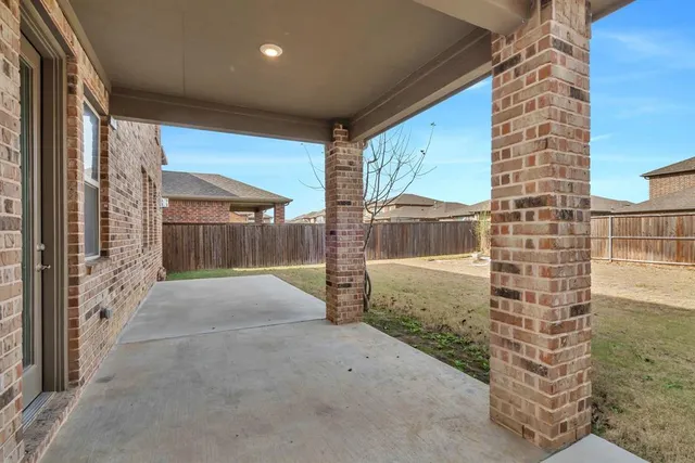 $3,250 | 2019 Tawakoni Drive, Irving, TX 75062