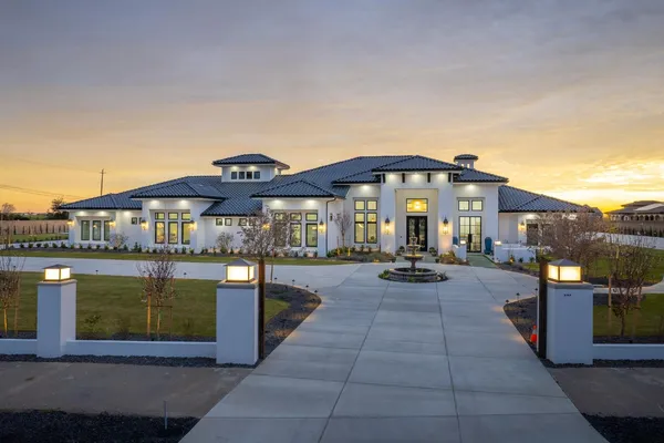 $5,500,000 | 3729 East Queens Court, Clovis, CA 93619