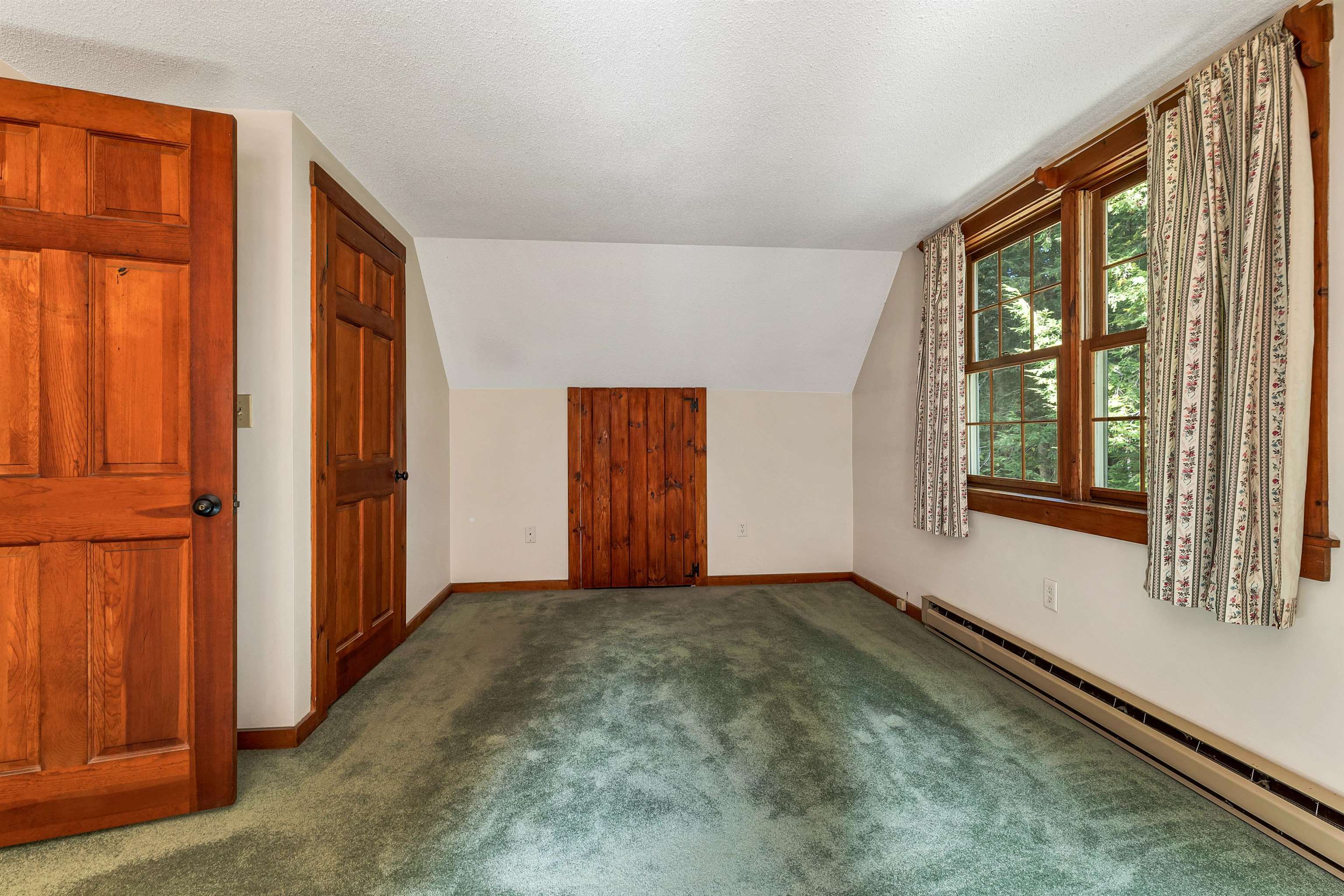 136 Cross Road Chesterfield, NH 03466 - Photo 15 of 47