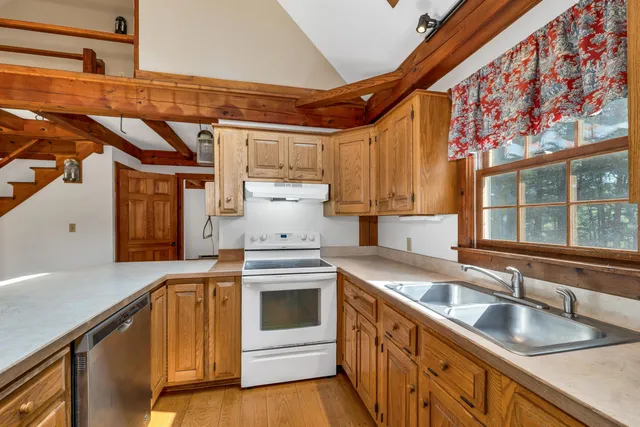 $650,000 | 136 Cross Road, Chesterfield, NH 03466