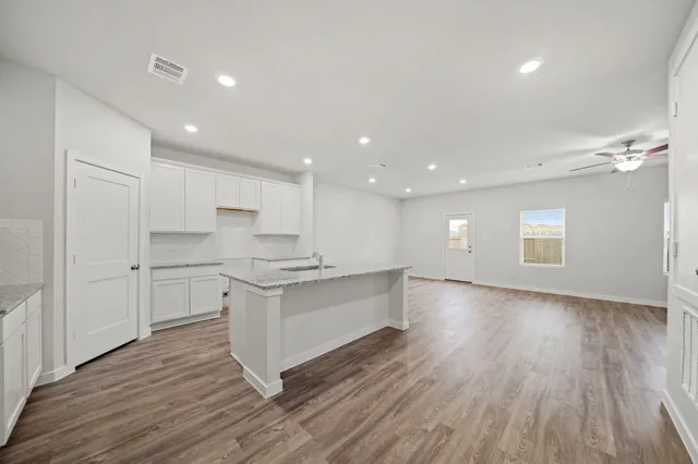 $259,900 | 14405 Elmfield Lane, Conroe, TX 77303