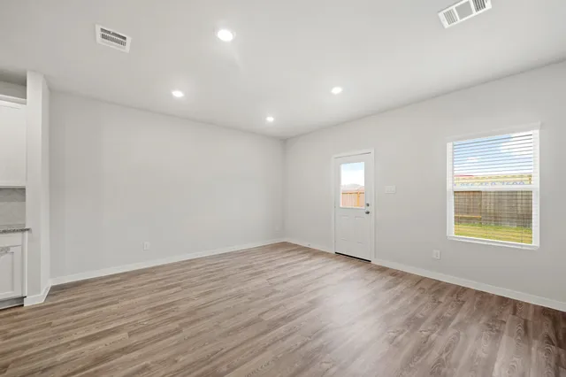 $259,900 | 14405 Elmfield Lane, Conroe, TX 77303