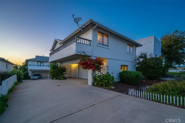 $874,900 | 573 North 16th Street, Grover Beach, CA 93433