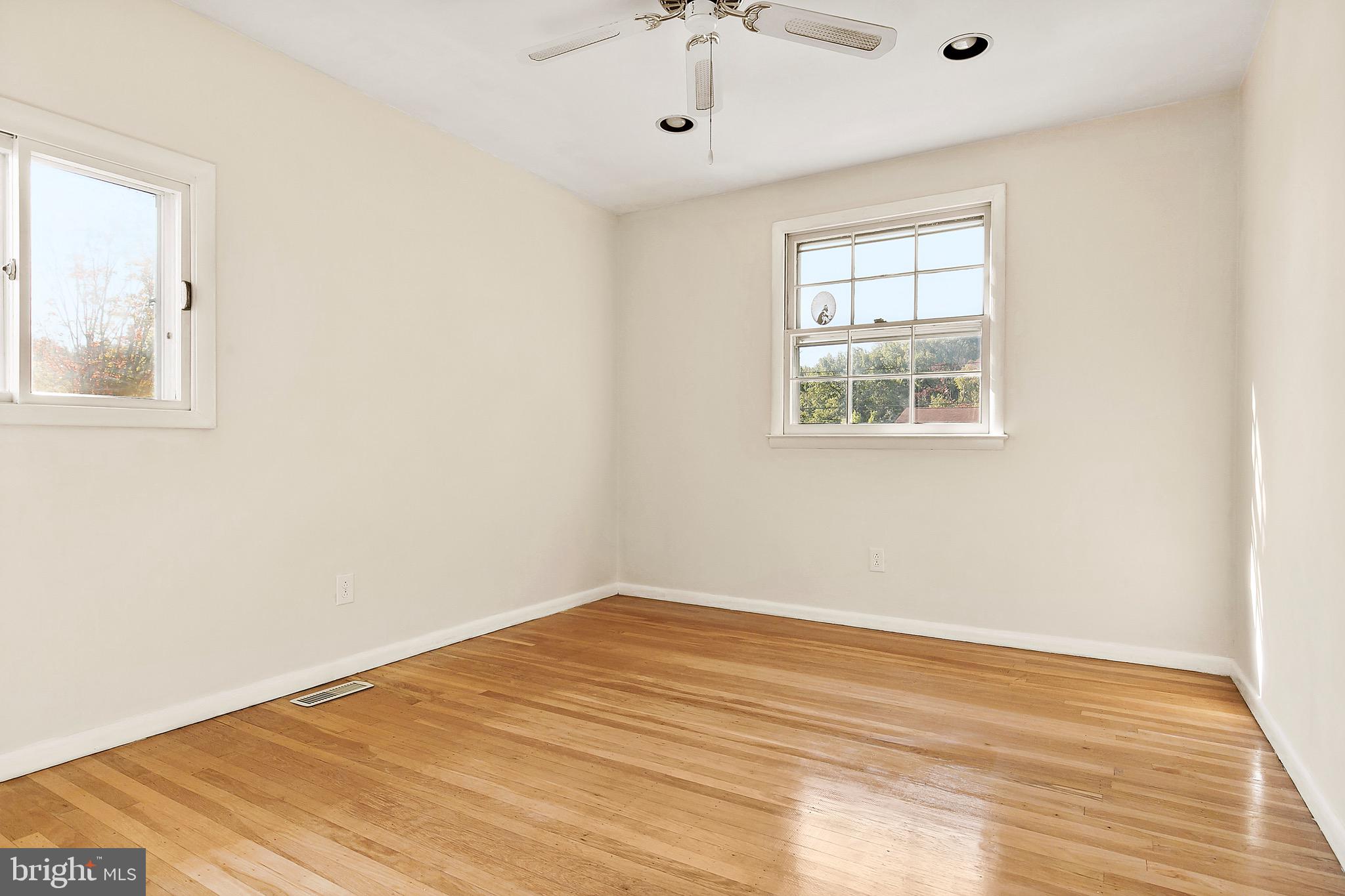23 Clemson Road Cherry Hill, NJ 08034 - Photo 11 of 17