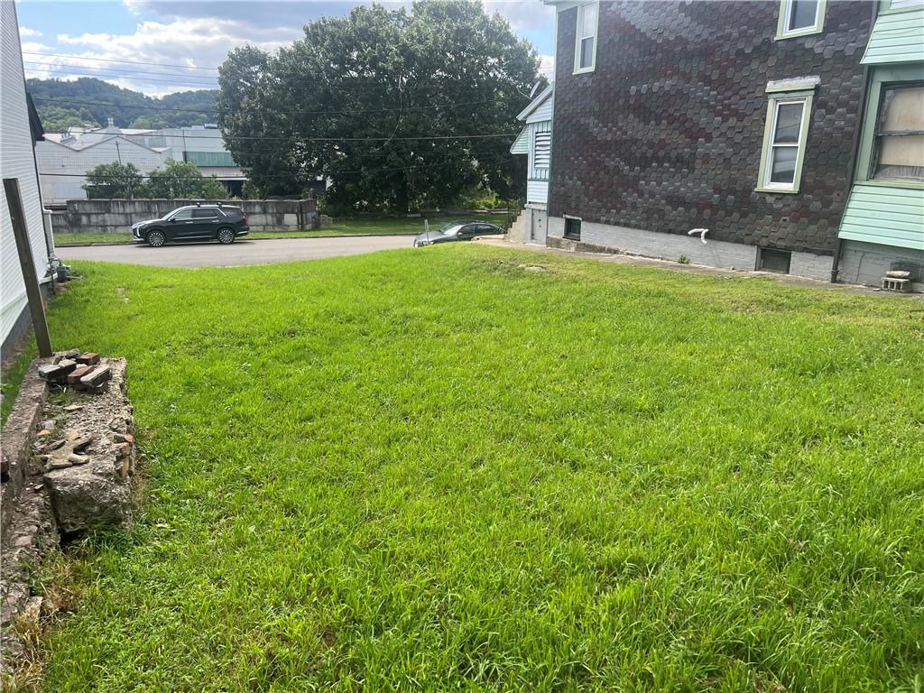 116 Park Road Ambridge, PA 15003 - Photo 3 of 6 Gallery Image 3