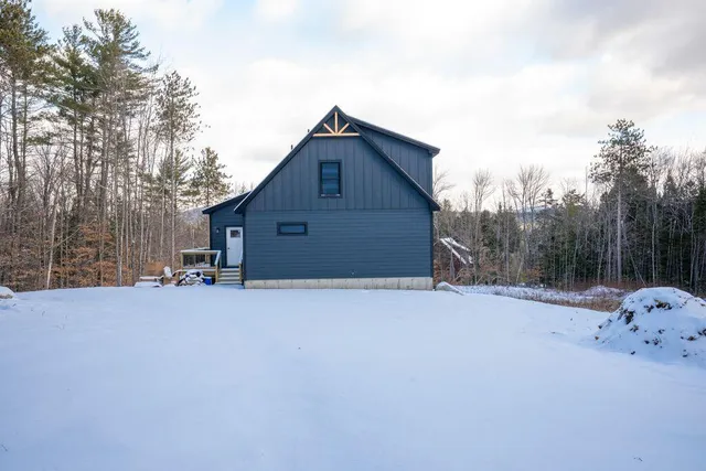 $775,000 | 39 Dumont Circle, Bethel, ME 04217