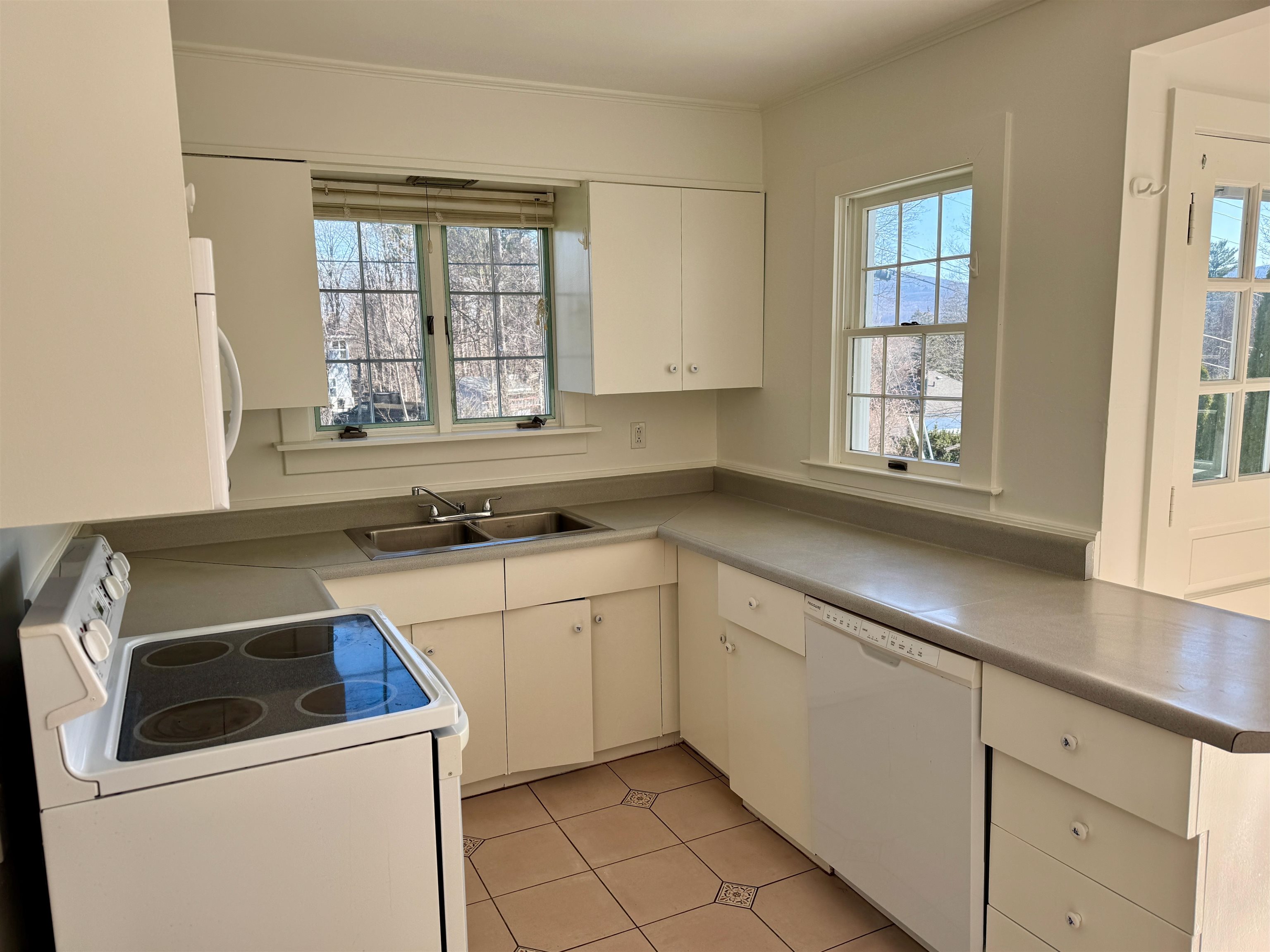 2 Pine Road Bennington, VT 05201 - Photo 10 of 38