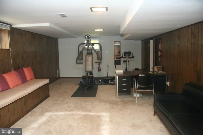 1707 Donald Place Silver Spring, MD 20902 - Photo 14 of 30 Interior (General)