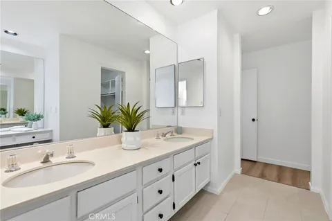 $650,000 | 18130 Andrea Circle North, Unit 4, Northridge, CA 91325