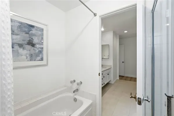 $650,000 | 18130 Andrea Circle North, Unit 4, Northridge, CA 91325