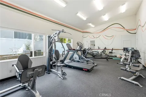 $650,000 | 18130 Andrea Circle North, Unit 4, Northridge, CA 91325