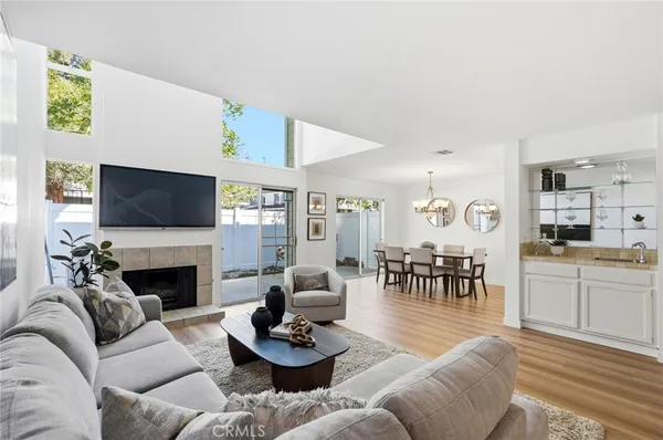 $650,000 | 18130 Andrea Circle North, Unit 4, Northridge, CA 91325