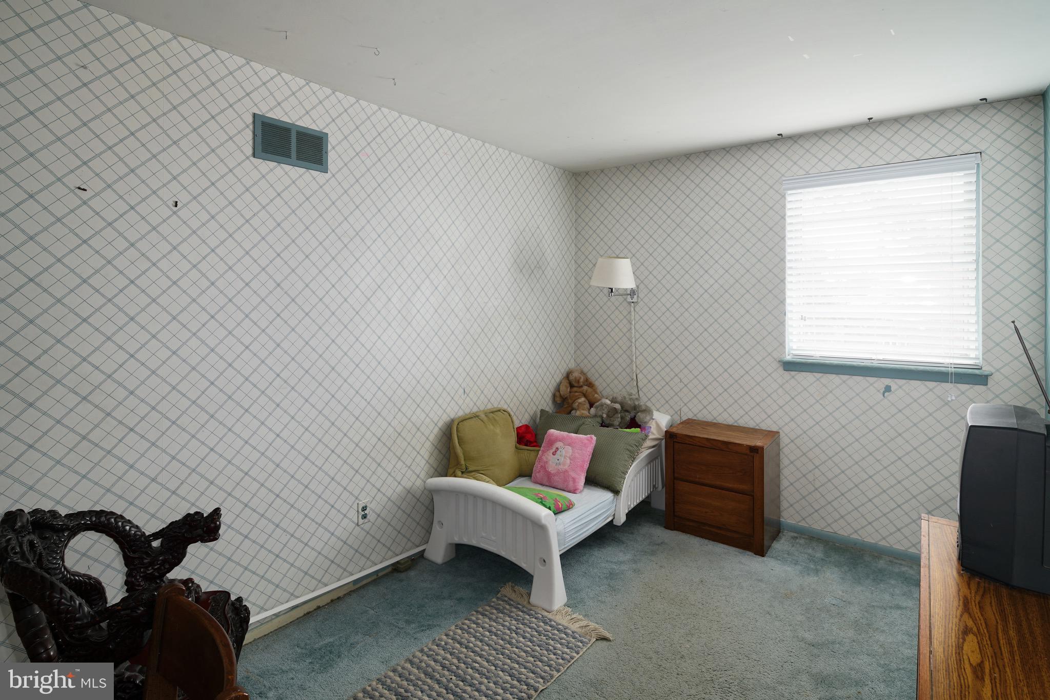 11228 Lockart Road Philadelphia, PA 19116 - Photo 21 of 31 Gallery Image 21